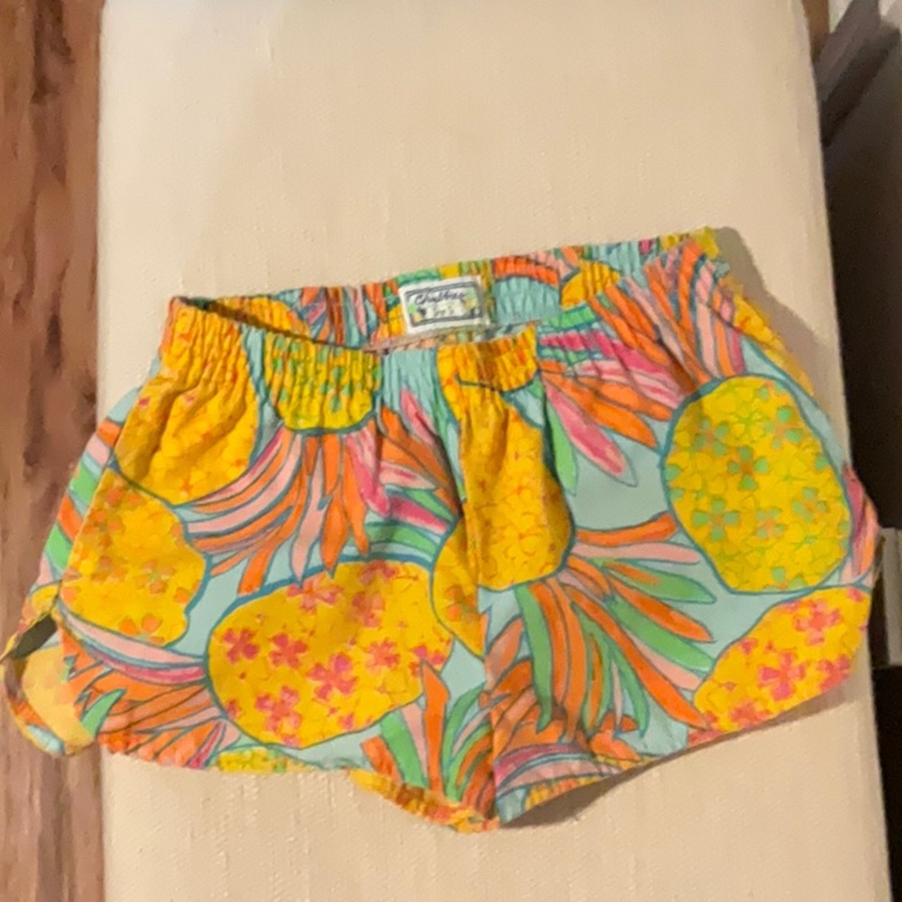 ✨Chubbies Pineapple Shorts - Women’s✨